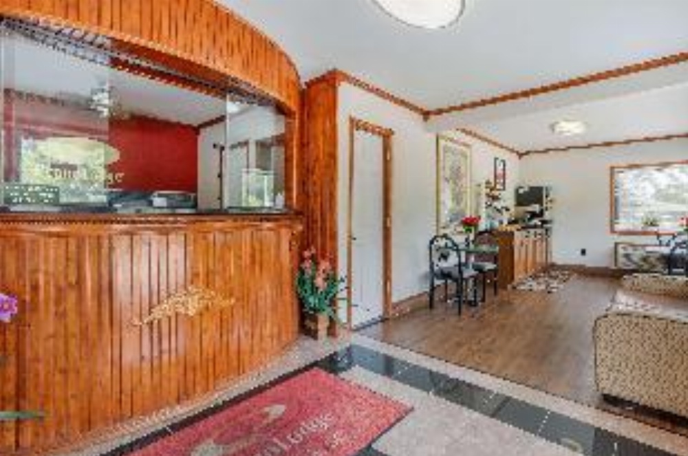 Econo Lodge Fort Jackson Image 6